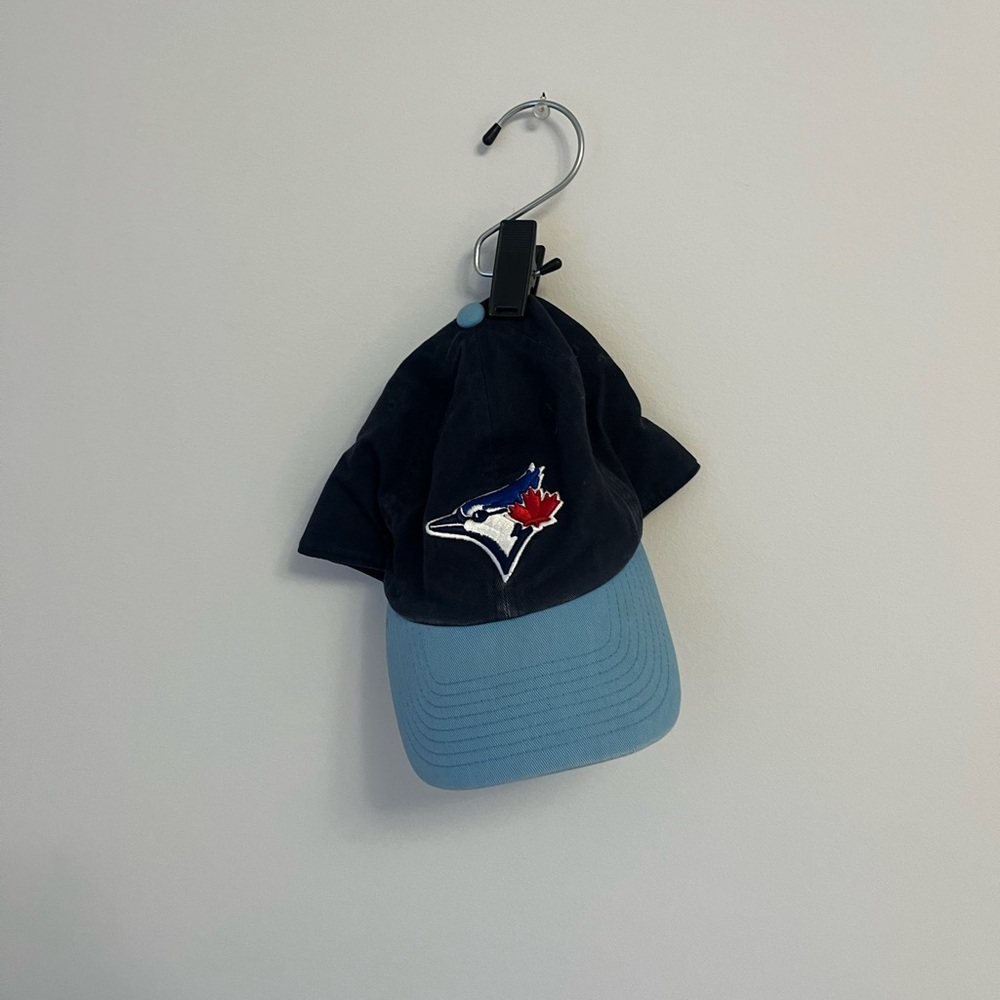 Toronto blue jay’s adjustable hat